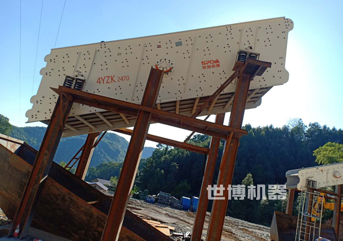 振动筛安装现场 振动筛安装现场